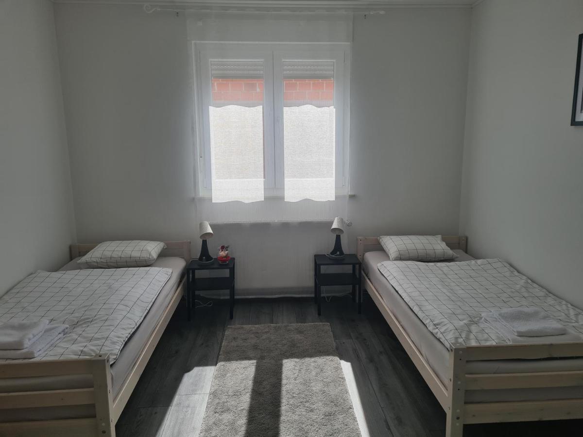 Apartman Lea Kraljevec Sesvetski Eksteriør billede